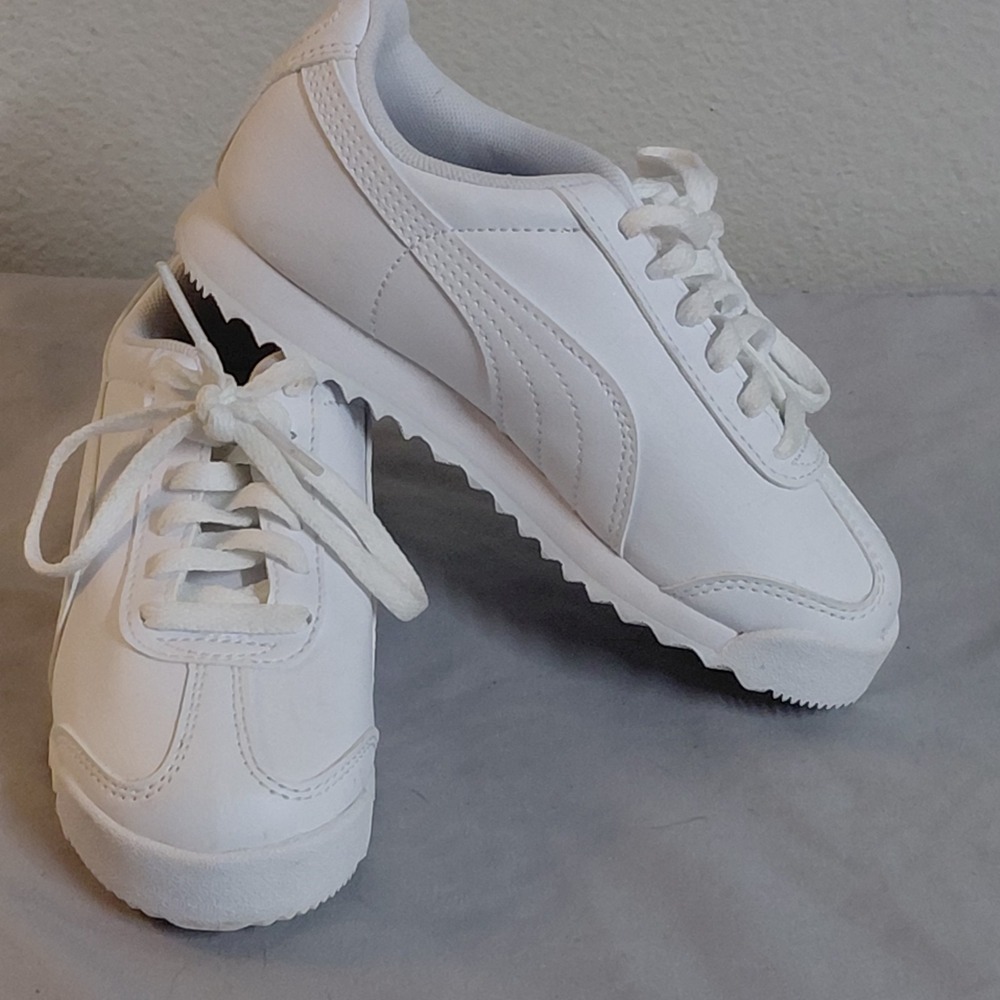 PUMA Roma Basic Kids Sneakers Size 11C White Lace Up Low Top Shoes